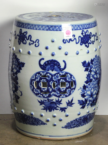 Chinese underglaze blue porcelain garden seat