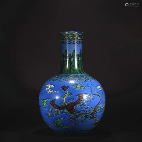 Qing Dynasty plain tricolour  globular shape vase