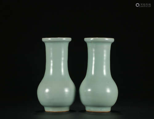 Qing dynasty Ru kiln bottle 1*pair