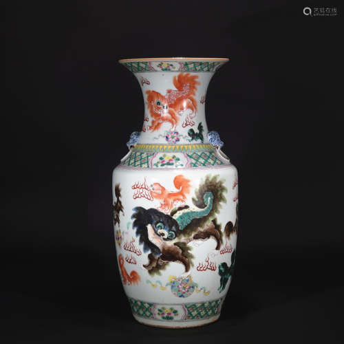 Qing dynasty colorful lion vase