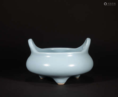 Qing dynasty sky blue glaze incense burner