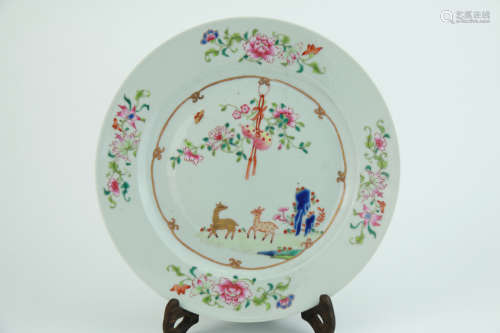 Qing dynasty famille rose plate with flowers pattern
