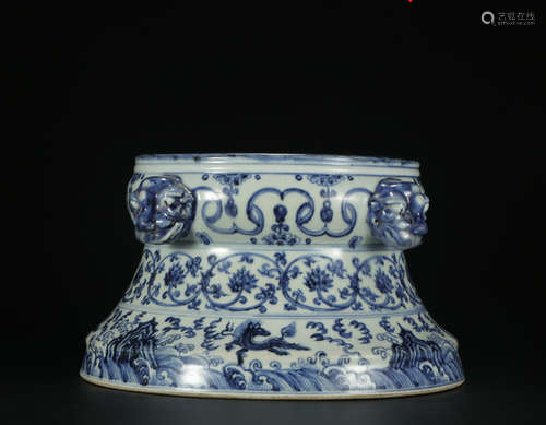 Ming dynasty blue and white bowl with flowers pattern