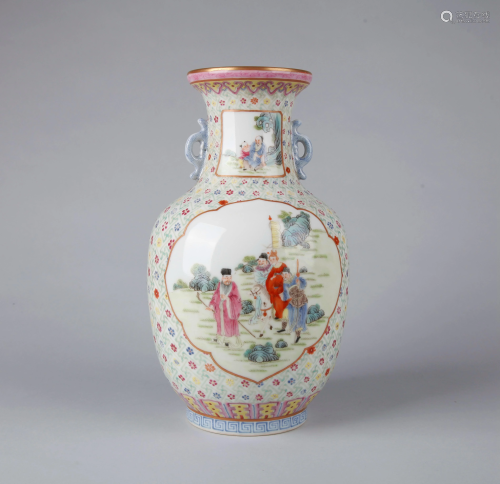 A CHINESE FAMILLE ROSE 'FIGURES' VASE, QIANL…