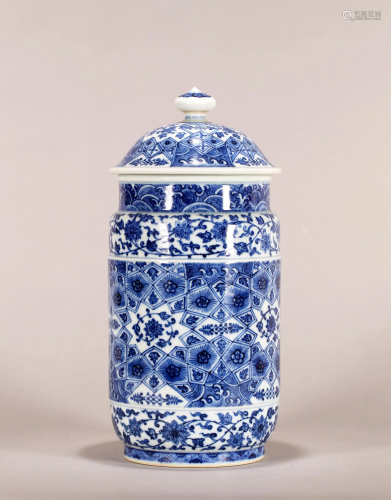 A CHINESE BLUE AND WHITE JAR, 18TH CENTURY