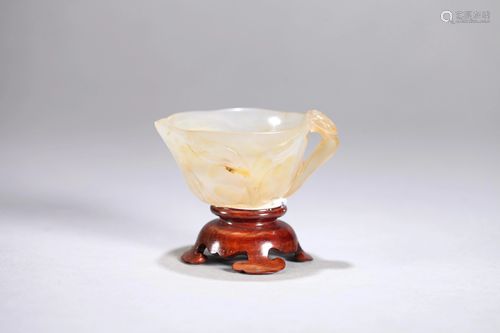 A CHINESE CARVED AGATE CUP, 17TH CENTURY