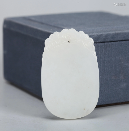 A CHINESE WHITE JADE PENDANT, QING DYNA…