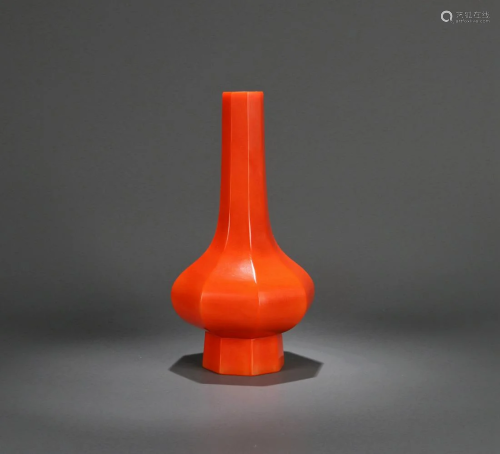 A CHINESE CORAL PEKING GLASS BOTTLE VASE, …