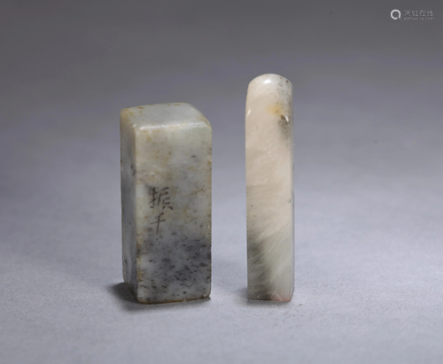 A PAIR OF CHINESE SOAPSTONE SEALS, 20TH CE…