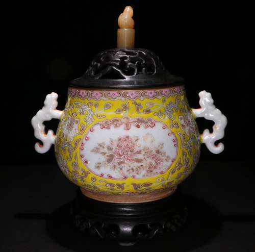 A CHINESE ENAMEL PORCELAIN INCENSE BURNER