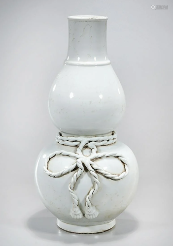 Chinese Porcelain Double Gourd Vase