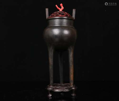 A CHINESE BRONZE INCENSE BURNER