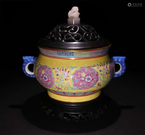 A CHINESE  PORCELAIN PAINTED ENAMEL INCENSE BURNER