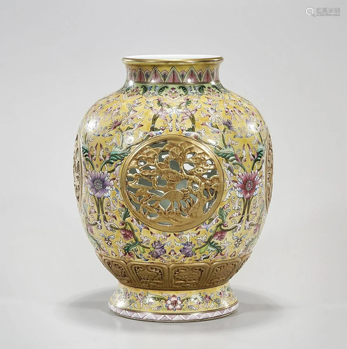 Chinese Enameled Porcelain Vase