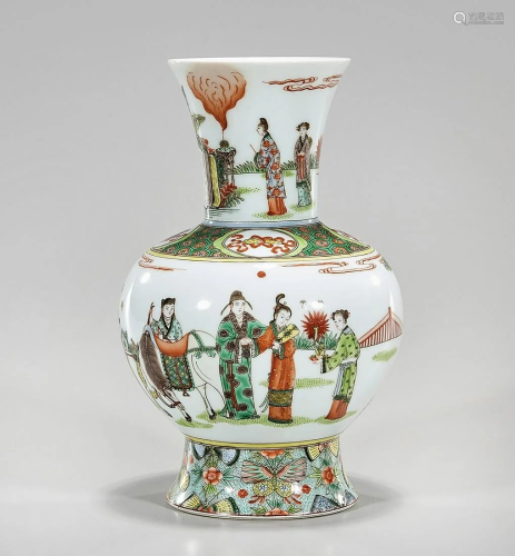 Chinese Enameled Porcelain Vase