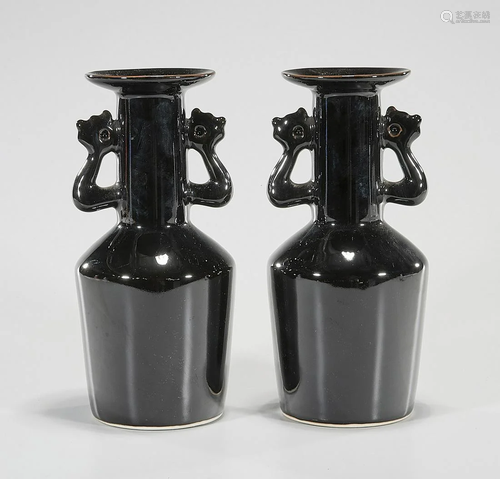 Pair Chinese Porcelain Mallet Vases