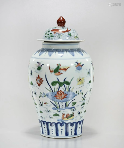 Chinese Wucai Porcelain Covered Vase