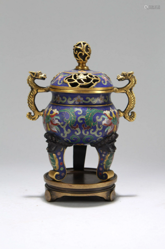 An Estate Chinese Gilt Duo-handled Tri-podded Fortune