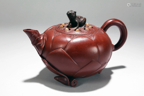 A Chinese Lotus-fortune Myth-beast Tea Pot Display