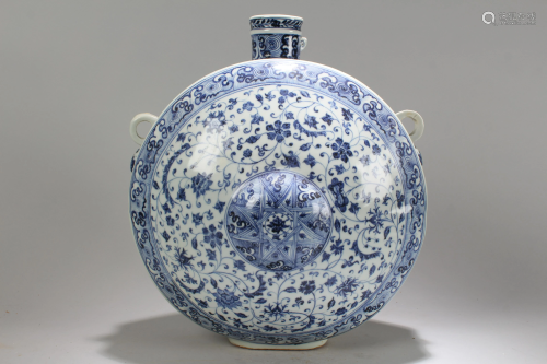 A Chinese Massive Blue and White Detailed Duo-hand…
