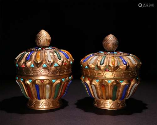 A PAIR OF GILTING BRONZE INLAID TREASURES LOTUS POTS