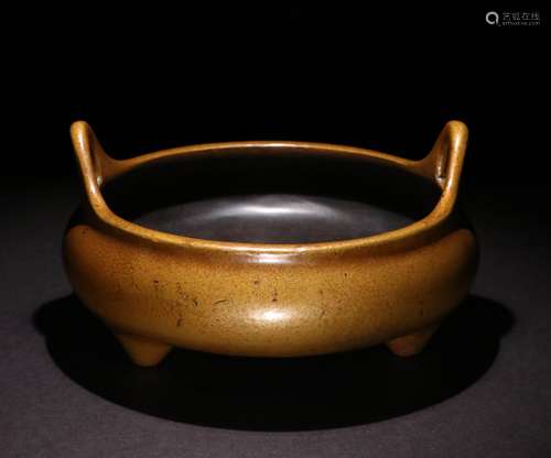 A CHINESE  
BRONZE INCENSE BURNER