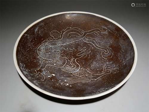A LIAO DYNASTY DRAGON PATTERN PLATE
