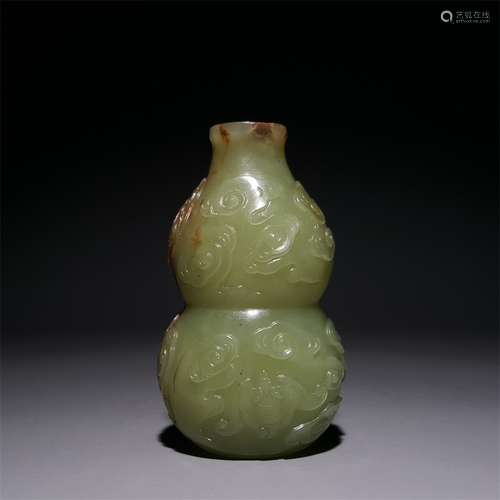 A QING DYNASTY HETIAN TOPAZ GOURD