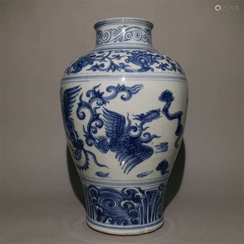 A MING DYNASTY PHOENIX PATTERN VASE