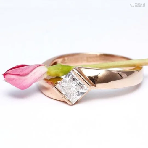 14 K / 585 Rose Gold Men's Solitaire Diamond Ring