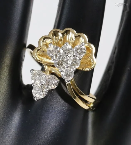 IGI Certified 18 K Yellow Gold Designer Diamond Ring