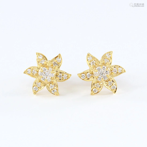 14 K / 585 Yellow Gold Diamond Earring Studs