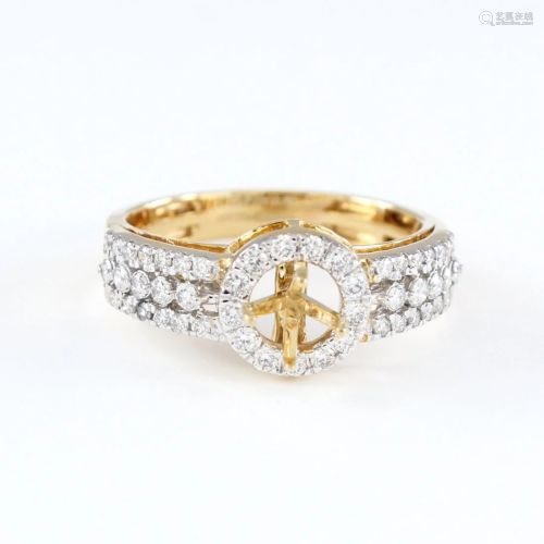 18 K Yellow Gold Diamond Ring - Center stone …