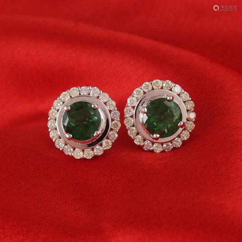 14 K / 585 White Gold Tsavorite & Diamond Studs