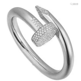 14 K White Gold CARTIER Style Nail head Dia…