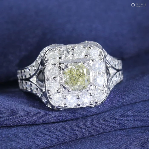 14 K / 585 White Gold Designer Solitaire Diamond Ring