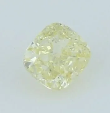 IGI Cert. 0.38 ct. Diamond Fancy Light Yellow U…
