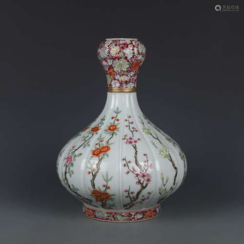 A Chinese Enamel 12 Beautiful Gods Painted Porcelain Garlic-head Bottle