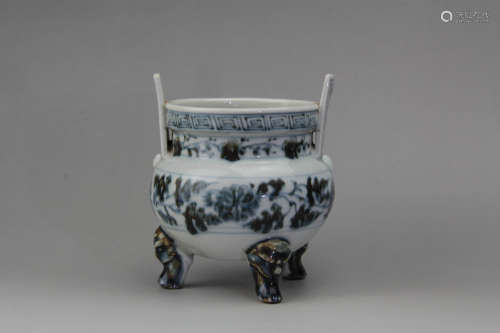 A Chinese Blue and White Twine Lotus Pattern Porcelain Incense Burner