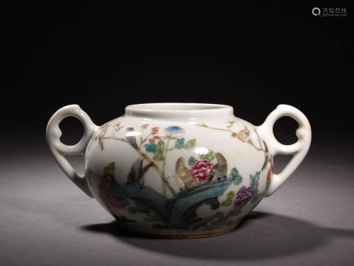 A Chinese Famille Rose Flower&Bird Pattern Porcelain Double Ears Jar