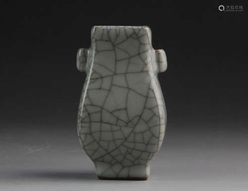 A Chinese Ge Glazed Porcelain Square Vase