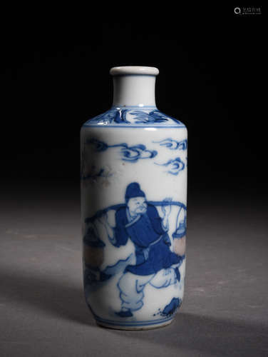 A Chinese Blue and white Underglazed Red Figure Painted Porcelain Snuff Bottle