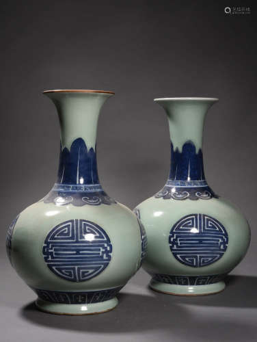 A Pair of Chinese Pea Green Glazed Blue and white Pattern Porcelain Vase