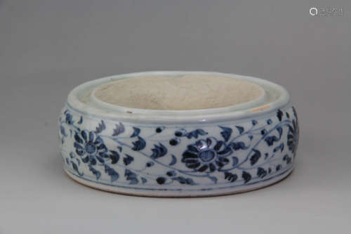 A Chinese Blue and White Twine Lotus Pattern Porcelain Inkstone