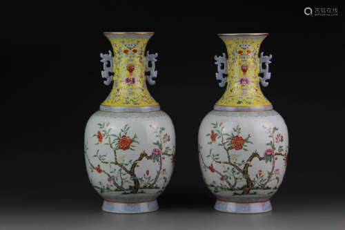 A Pair of Chinese Famille Rose Porcelain Double Ears Vase