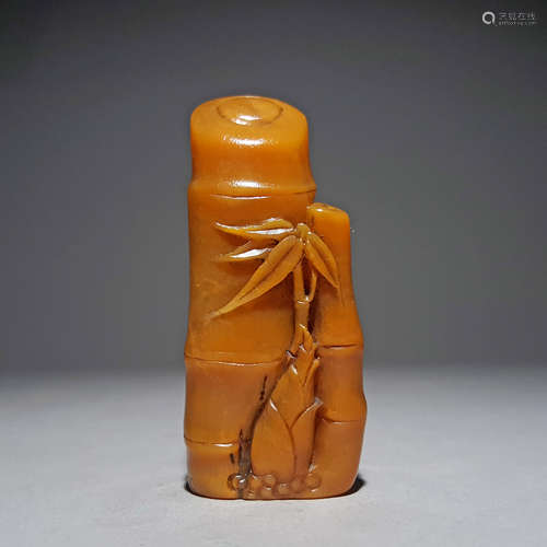 A Chinese Tianhuang Stone Carved Bamboo Joint Shaped Seal