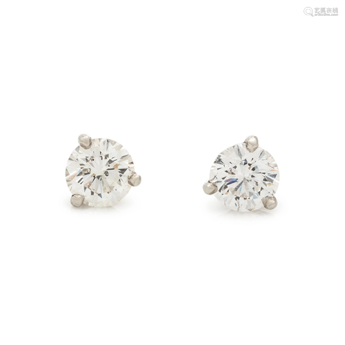 DIAMOND STUD EARRINGS