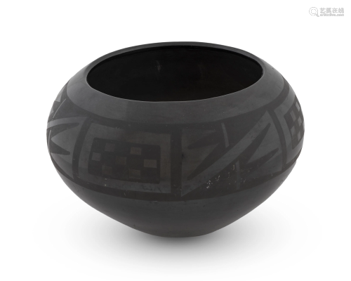 A San IldefonsoBlackware Bowl Heig…