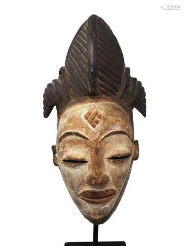 PUNU Mukuyi dance mask