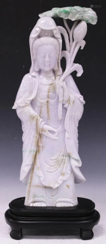 CHINESE CARVED JADE FIGURAL OF QUAN YIN